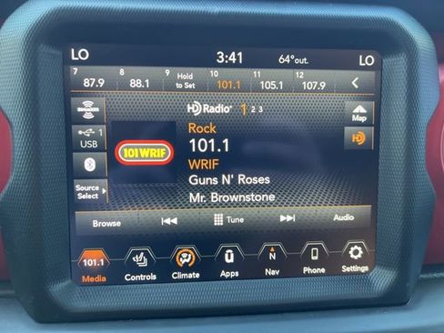 Used 2021 Jeep Wrangler Unlimited Rubicon w/ Uconnect 4C Nav & Sound Group AWD/4WD image 23