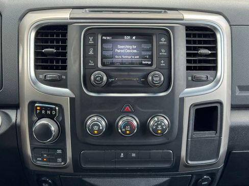 Used 2017 RAM 1500 Classic SLT AWD/4WD image 18