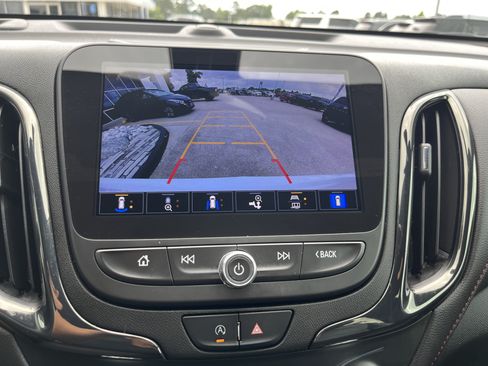Used 2022 Chevrolet Equinox RS w/ RS Leather Package FWD image 6