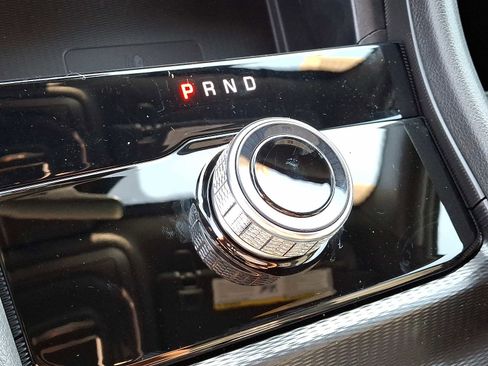 New 2025 Jeep Grand Cherokee L Laredo image 10