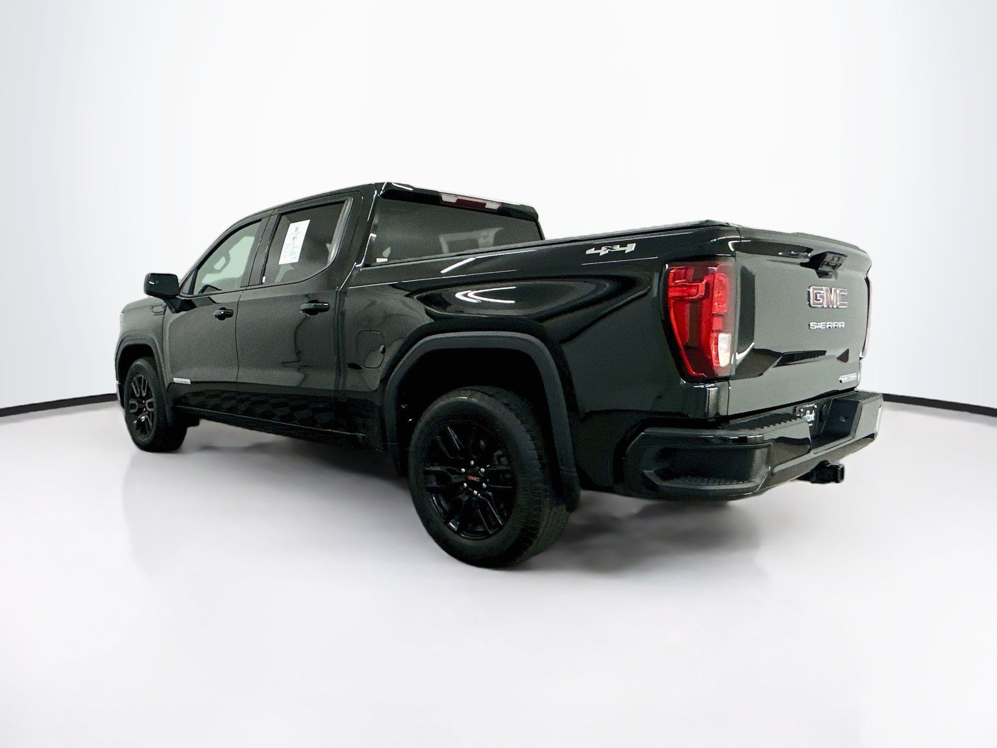 Used 2024 GMC Sierra 1500 Elevation AWD/4WD image 5