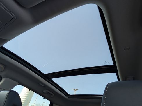 Used 2023 Acura MDX SH-AWD w/ Technology Package image 35