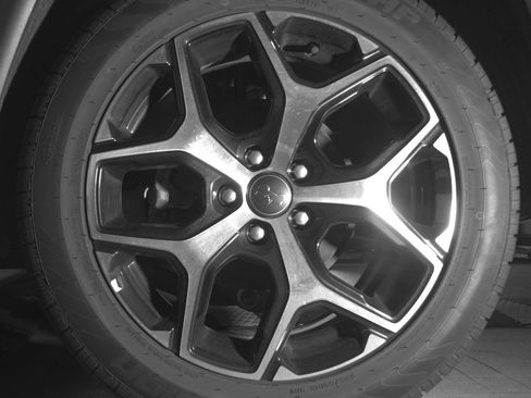 Used 2025 Jeep Compass Limited image 14