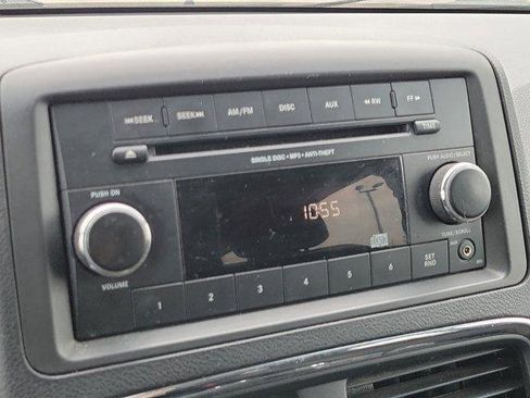 Used 2016 Dodge Grand Caravan SE w/ Quick Order Package 29E SE image 25