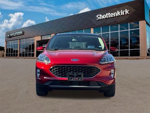 Used 2020 Ford Escape Titanium w/ Titanium Premium Package 2.0 image 2