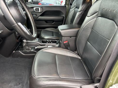 Used 2022 Jeep Wrangler Unlimited Sahara w/ Cold Weather Group image 15