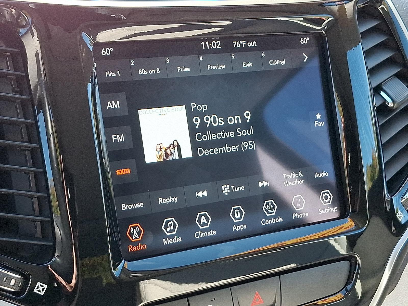 Certified 2020 Jeep Cherokee Limited AWD/4WD image 18