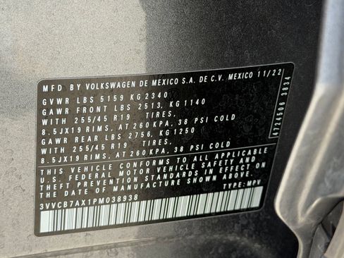 Certified 2023 Volkswagen Tiguan SE R-Line FWD image 24