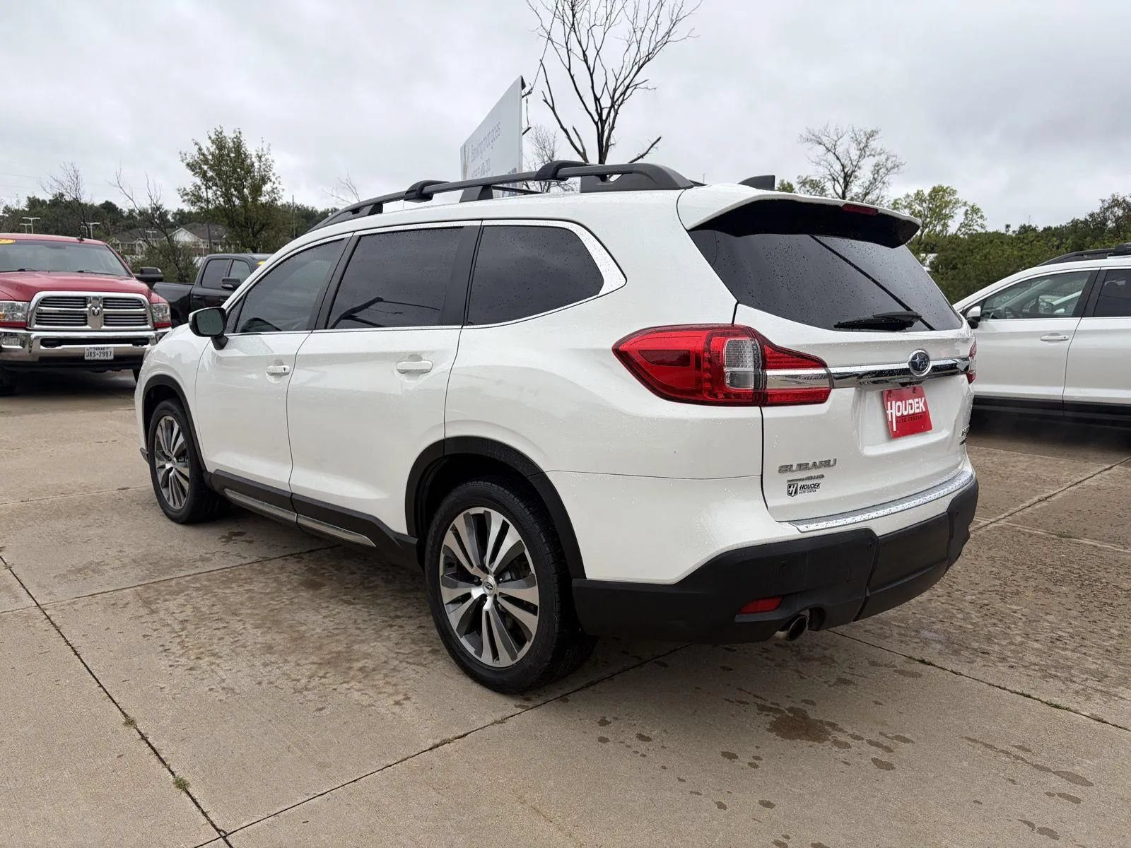 Used 2019 Subaru Ascent Limited w/ Popular Package #3 AWD/4WD image 6
