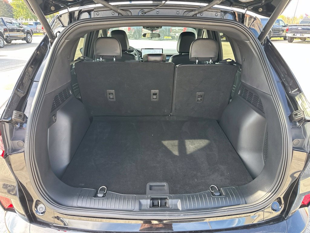 Used 2023 Ford Escape ST-Line w/ Tech Pack #1 AWD/4WD image 13