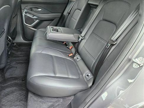 Used 2022 Jaguar E-PACE SE image 18
