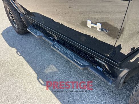 Used 2024 GMC Hummer EV 2X w/ Extreme Off-Road Package AWD/4WD image 14