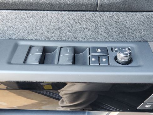 Used 2022 Toyota Tundra Limited image 28