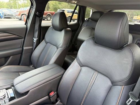 Used 2025 MAZDA CX-50 AWD 2.5 Hybrid w/ Premium Pkg image 11