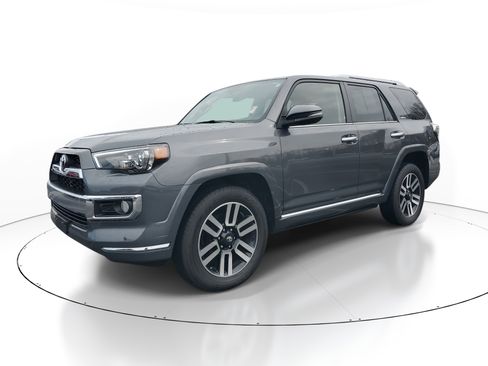 Used 2016 Toyota 4Runner Limited image 3