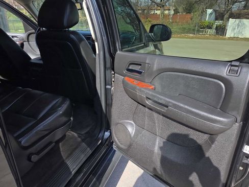 Used 2012 GMC Yukon XL SLT w/ SLT-2 Equipment Package image 31