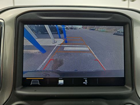Used 2019 Chevrolet Silverado 1500 LTZ w/ LTZ Plus Package AWD/4WD image 29