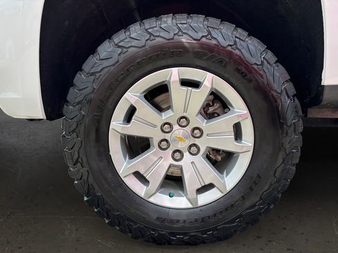 Used 2022 Chevrolet Colorado LT w/ Fleet Safety Package RWD image 10