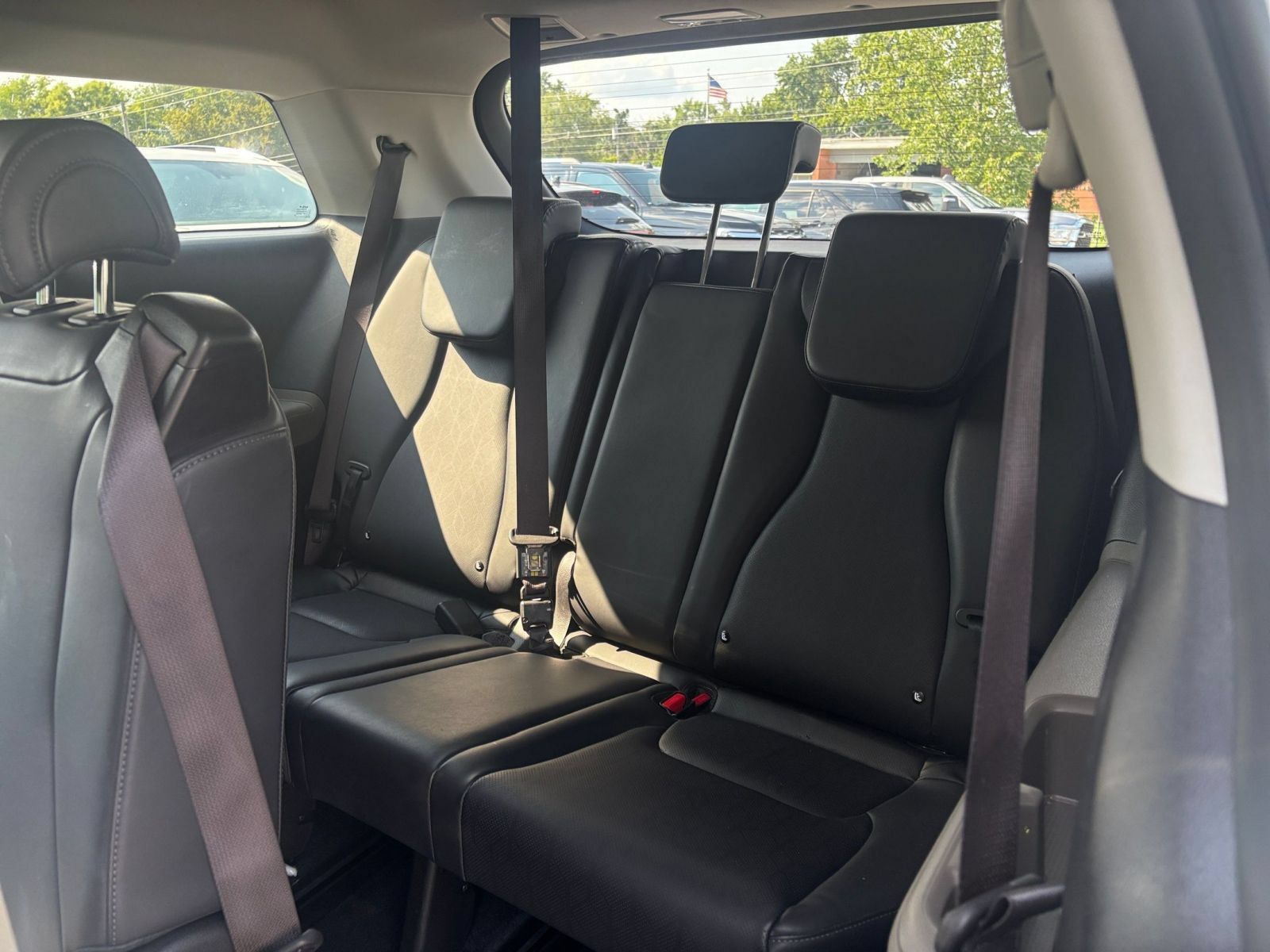 Used 2026 Kia Carnival FWD image 30