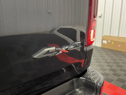 Used 2019 RAM 1500 Laramie image 19