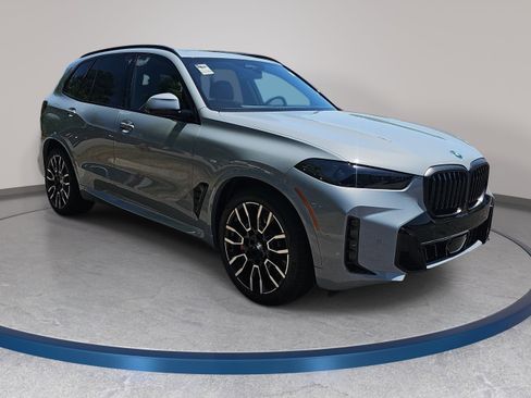 New 2026 BMW X5 xDrive50e w/ M Sport Package AWD/4WD image 3