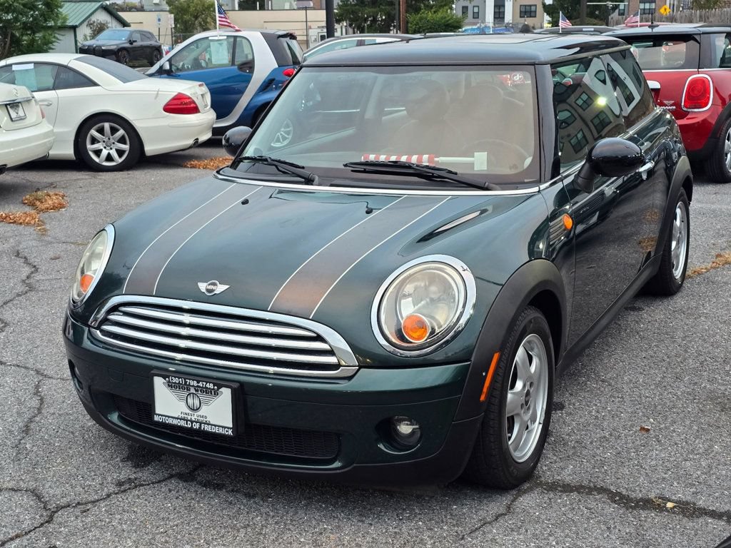 Used 2010 MINI Cooper Hardtop FWD image 3