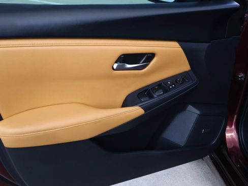 Used 2024 Nissan Sentra SV w/ SV Premium Package FWD image 15
