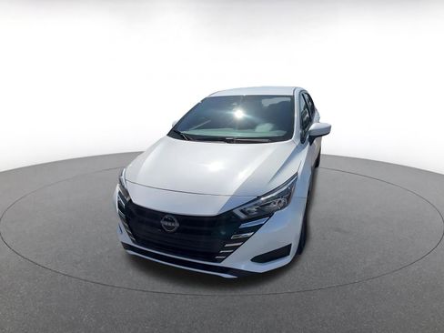 Used 2025 Nissan Versa SV FWD image 7