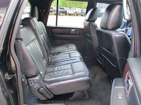Used 2017 Lincoln Navigator L Select AWD/4WD image 31