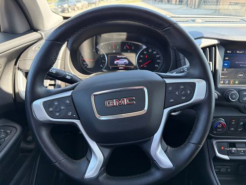 Used 2024 GMC Terrain SLT AWD/4WD image 14