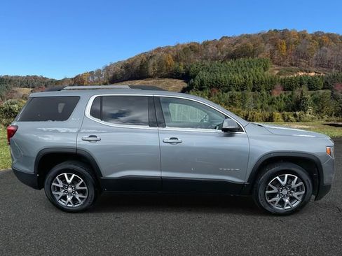 Used 2023 GMC Acadia SLT image 8