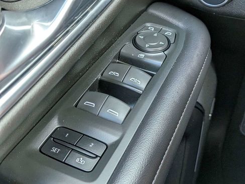 Used 2021 Chevrolet Tahoe LT AWD/4WD image 27
