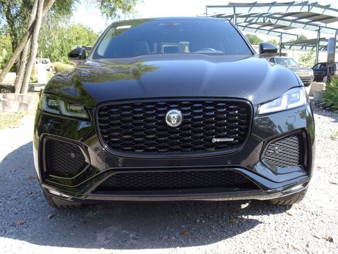 Certified 2025 Jaguar F-PACE R-Dynamic S image 11