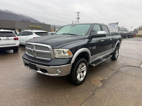 Used 2013 RAM 1500 Laramie w/ Convenience Group image 3