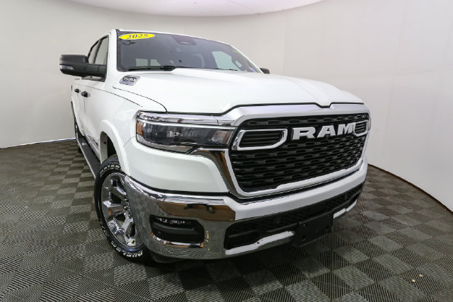 Used 2025 RAM 1500 Big Horn AWD/4WD image 3