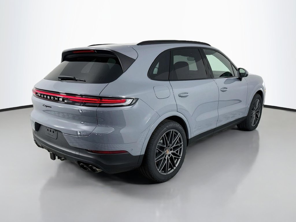 Certified 2026 Porsche Cayenne AWD/4WD image 9