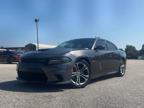 Used 2020 Dodge Charger R/T RWD image 2