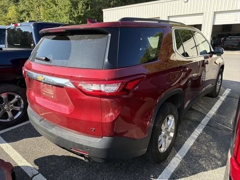 Used 2019 Chevrolet Traverse LT FWD image 17