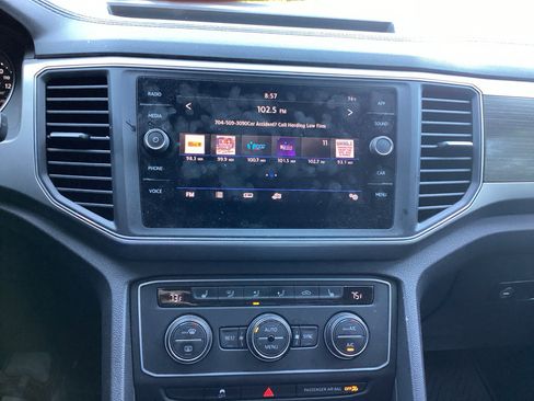 Used 2019 Volkswagen Atlas SE w/ Towing Package FWD image 13