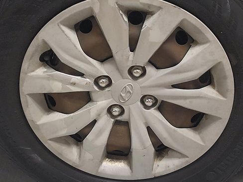 Used 2019 Hyundai Accent SE FWD image 31