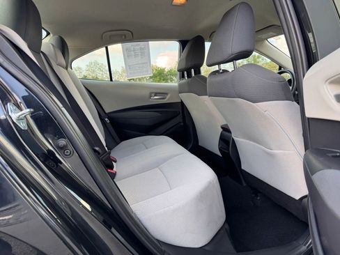 Used 2021 Toyota Corolla LE FWD image 20