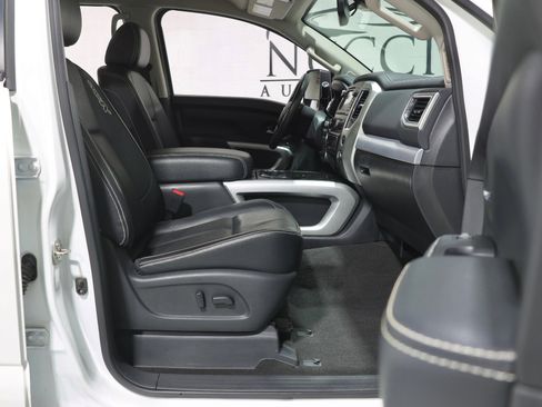 Used 2017 Nissan Titan PRO-4X w/ Pro-4x Convenience Package image 51