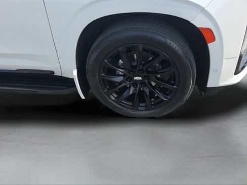 Used 2021 Cadillac Escalade ESV Sport Platinum w/ Heavy-Duty Trailer Package AWD/4WD image 15