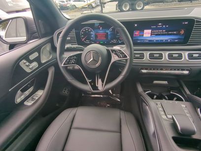 New 2025 Mercedes-Benz GLE 450e 4MATIC
