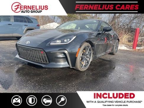 Used 2023 Toyota GR86 Premium w/ ALL Weather Mat Package (TMS) image 3