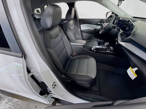 New 2026 Chevrolet Trax LT w/ Driver Confidence Package FWD image 30