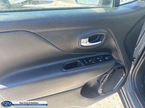 Used 2022 Jeep Renegade Altitude image 23