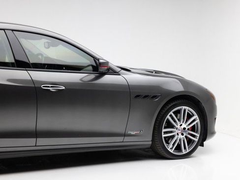 Used 2017 Maserati Quattroporte S GranSport Q4 image 31