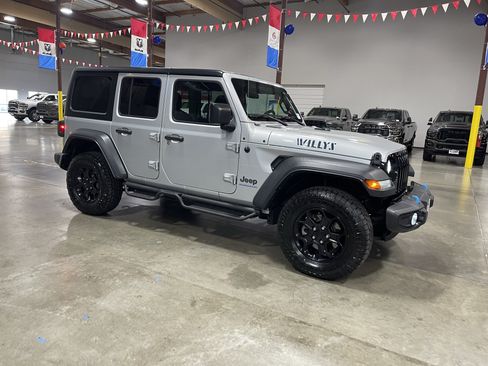 Used 2023 Jeep Wrangler Unlimited AWD/4WD image 7