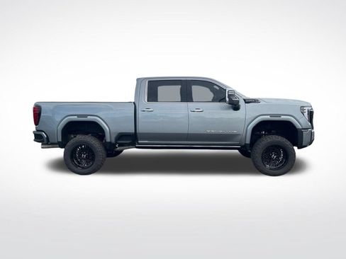 Used 2025 GMC Sierra 2500 Denali Ultimate AWD/4WD image 2